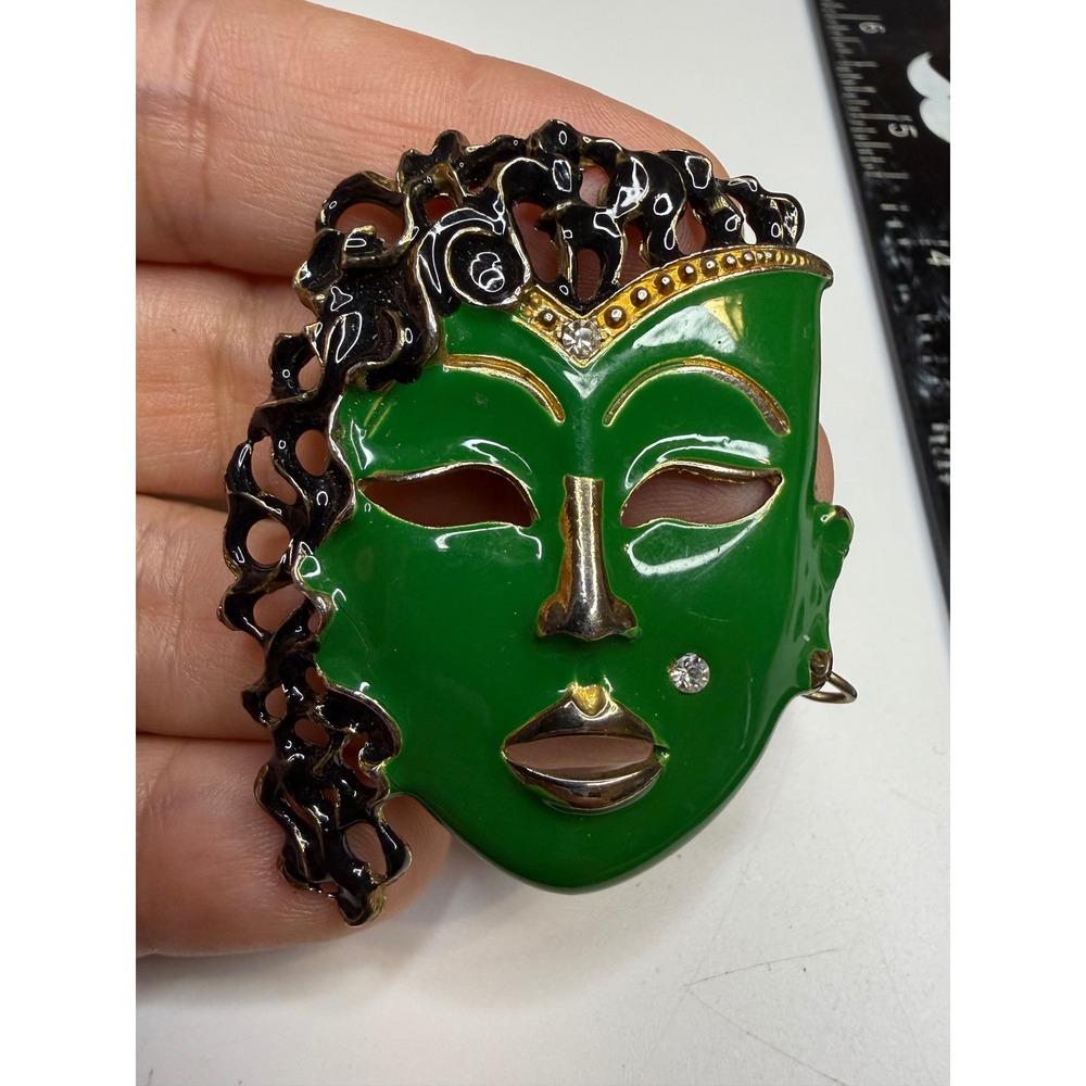 Green Enamel Face Mask Brooch Gold Tone Rhinestone Masquerade Pin Art Deco Style